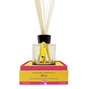ROOM DIFFUSER ROSA/ Prabangaus eterinių aliejų mišinio namų kvapas „Rosa“, 250 ml (be medinių lazdelių)